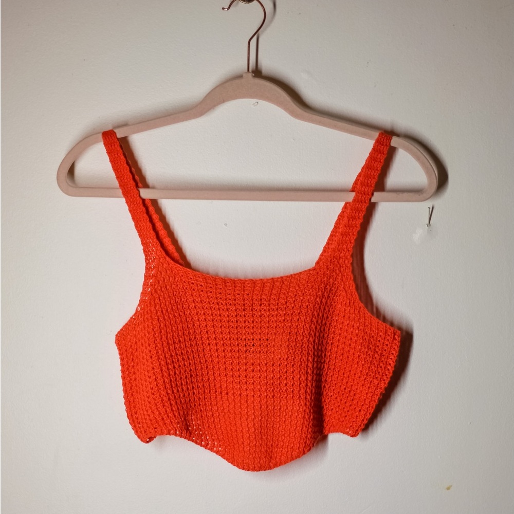 CROPPED KNIT TANK TOP